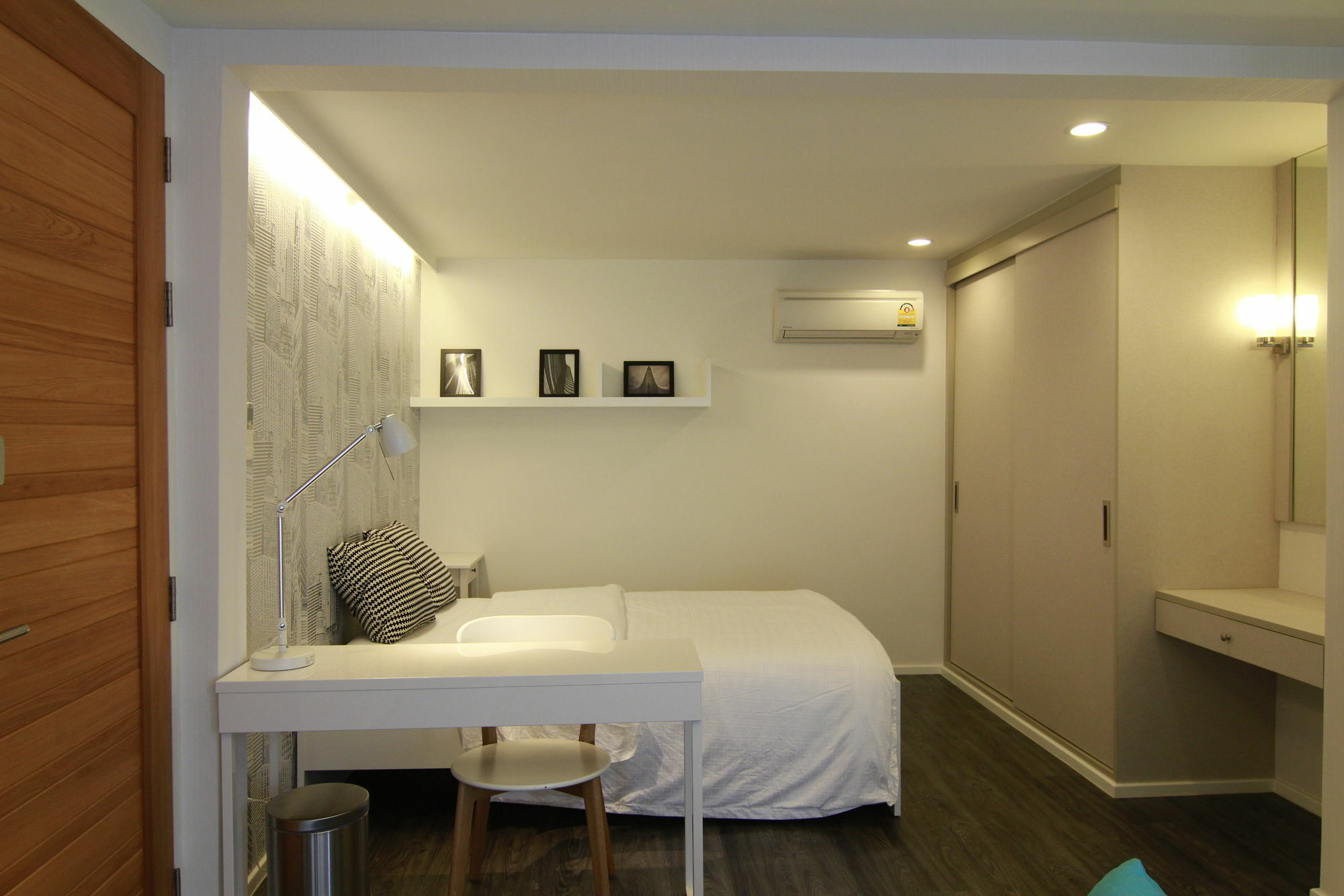 Bed and Breakfast S Bloc Saladaeng Bangkok Exterior foto